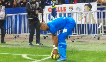 亚冠二级战报：布伦纳帽子戏法，南定绿钢9-0狂胜东方（亚冠二级联赛战报：布伦纳戴帽，南定绿钢9比0横扫东方）