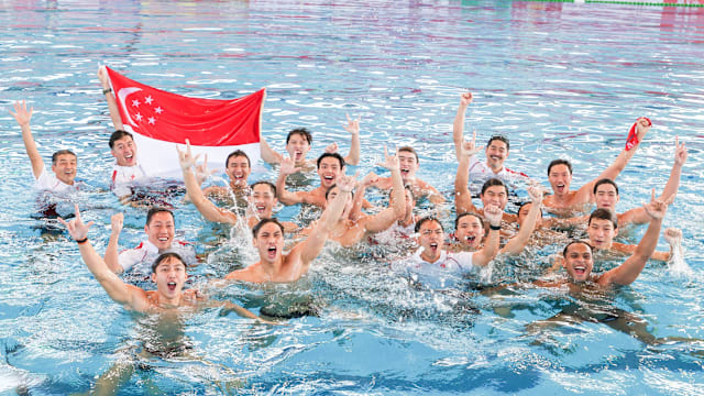 2025上海明日之星冠军杯足球赛圆满落幕，颁奖仪式进行（2025上海明日之星冠军杯足球赛落下帷幕，颁奖典礼隆重举行）