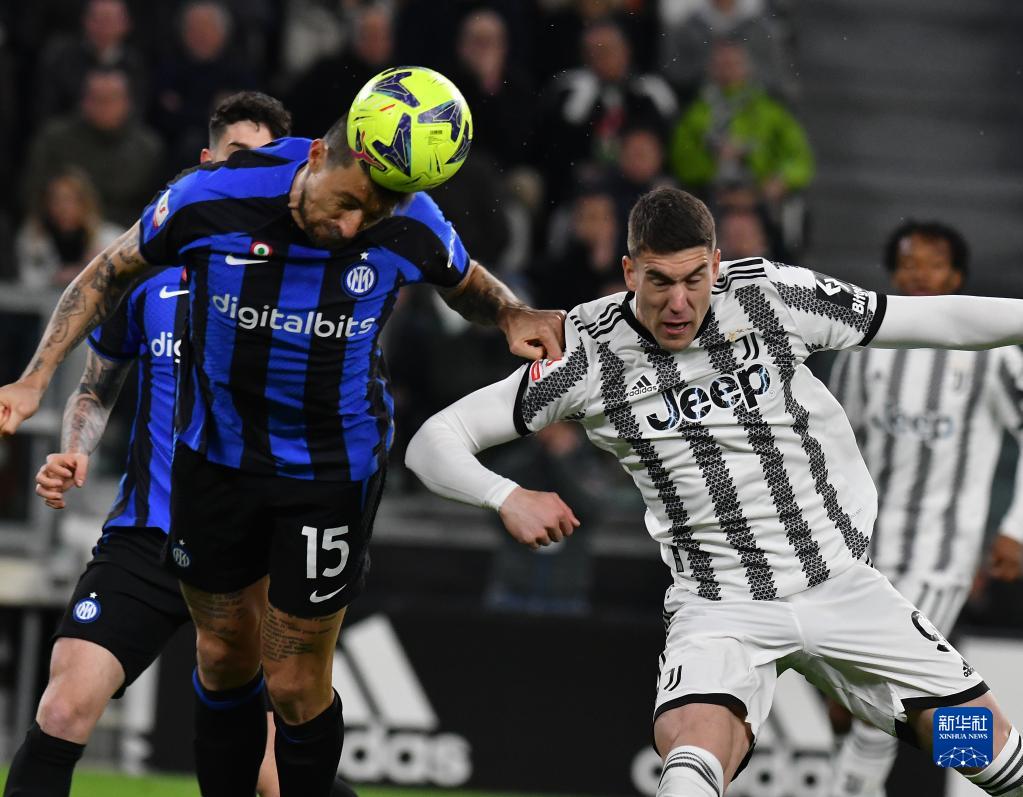 记者：与安哥拉一役，梅西、劳塔罗与阿尔马达或将搭档锋线（记者：对阵安哥拉，梅西、劳塔罗与阿尔马达有望组成锋线三叉戟）