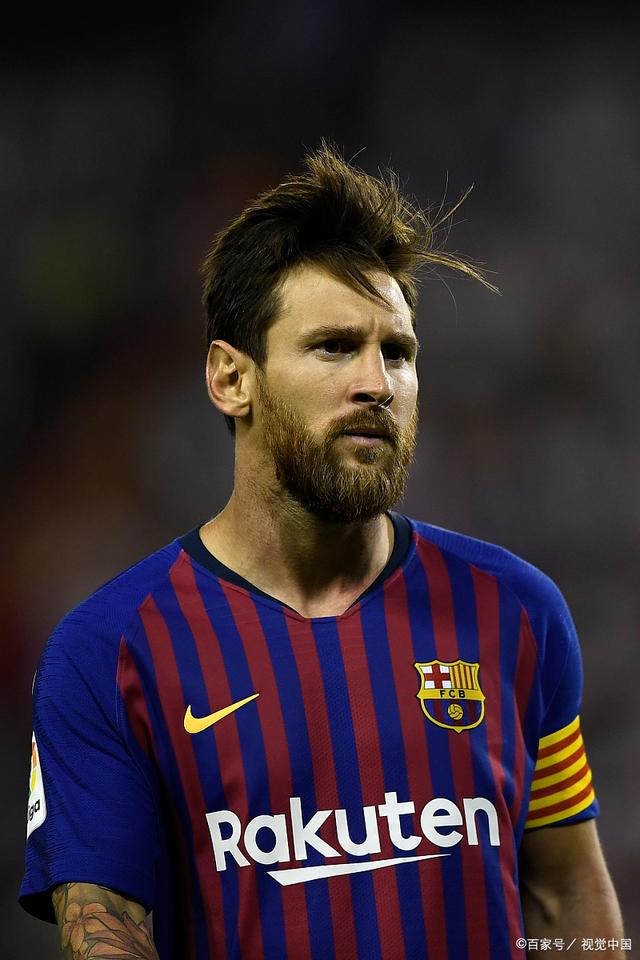 缺兵少将的上海海港，是中超唯一没有输给柔佛新山的球队（人手紧张的上海海港成中超唯一未负柔佛新山的球队）