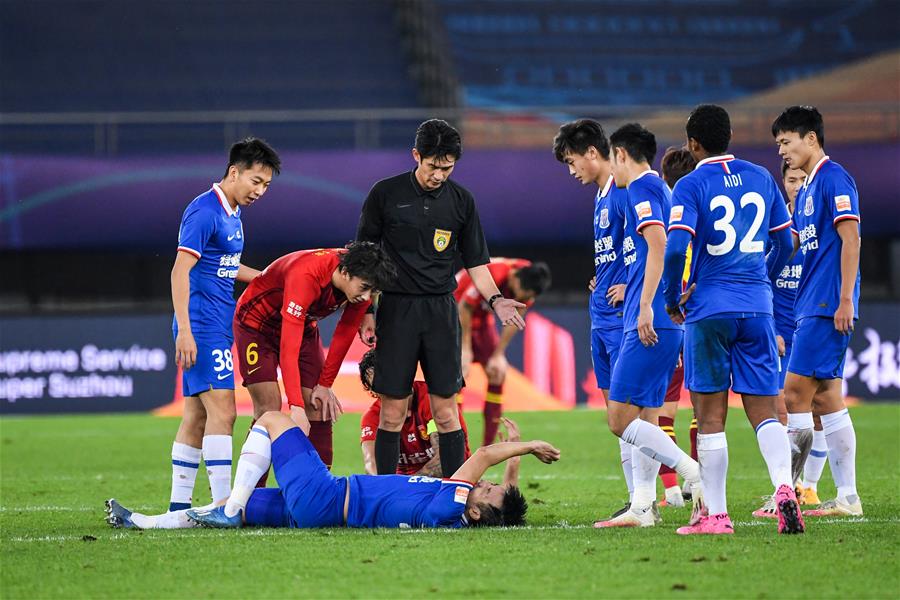 开拓者马布里实力强在CBA不懂中文也没事 但瀚森得懂英语（马布里凭实力征服CBA，不懂中文无碍；瀚森则得懂英语）