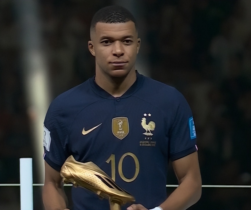 打疯了！布朗首节12中8狂轰19分，得分超全队一半（布朗首节12投8中轰下19分，一人包办球队过半得分）