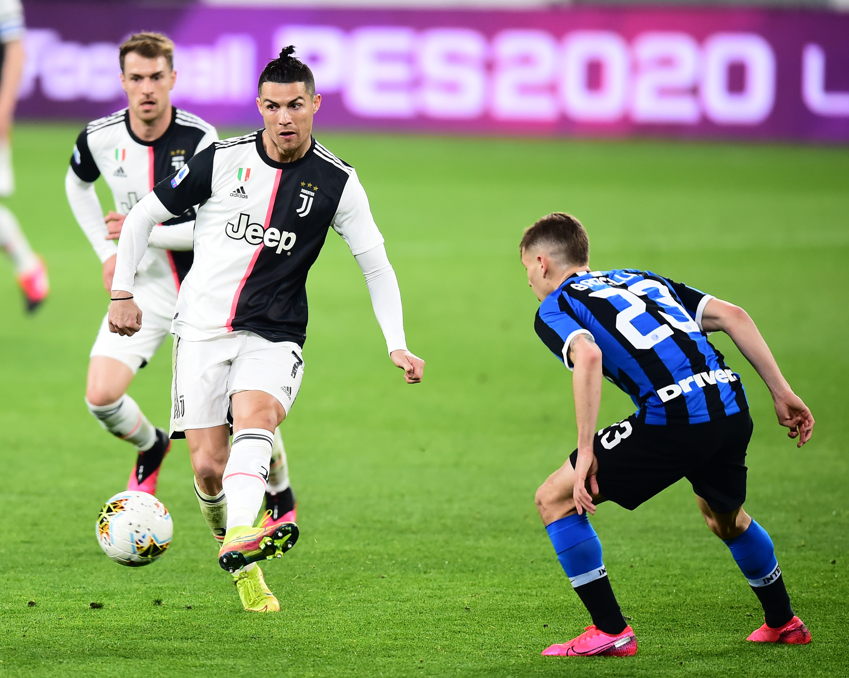 穆帅欧冠七胜贾府，仅瓜帅和安帅对单一对手胜场更多（穆帅欧冠对贾府已取7胜，单一对手胜场仅逊瓜帅与安帅）