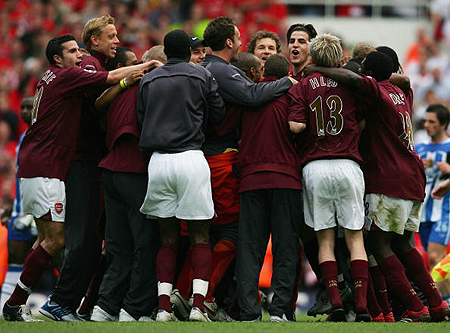 RMC体育：马赛球迷抗议法超杯在科威特举行，决定抵制比赛（RMC体育：因法超杯移师科威特，马赛球迷宣布抵制）