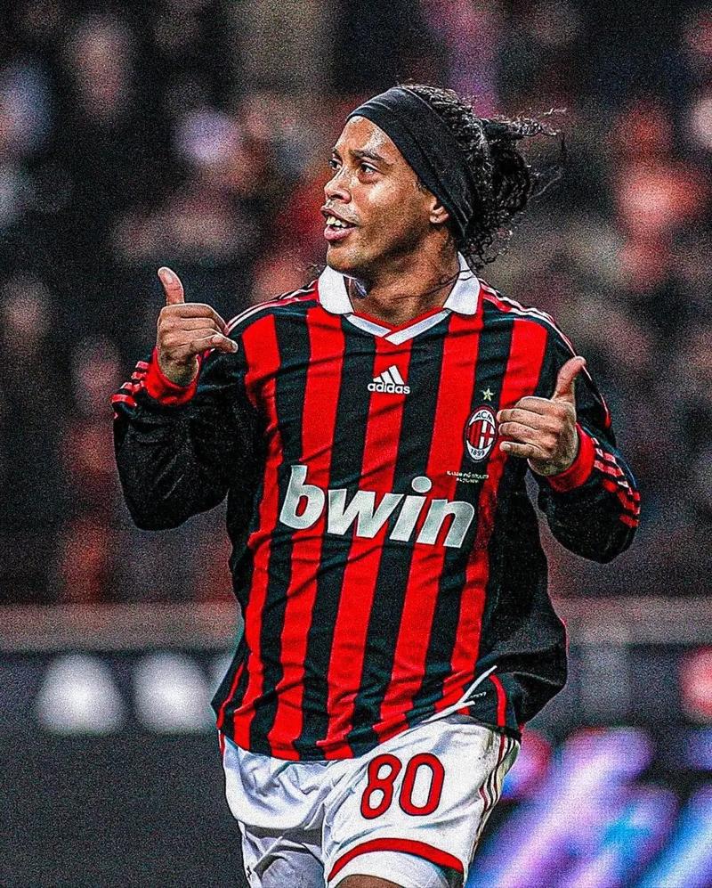 官方：梅西当选迈阿密国际年度MVP，阿尔巴年度最佳防守球员（迈阿密国际官宣：梅西夺年度MVP，阿尔巴当选年度最佳防守球员）