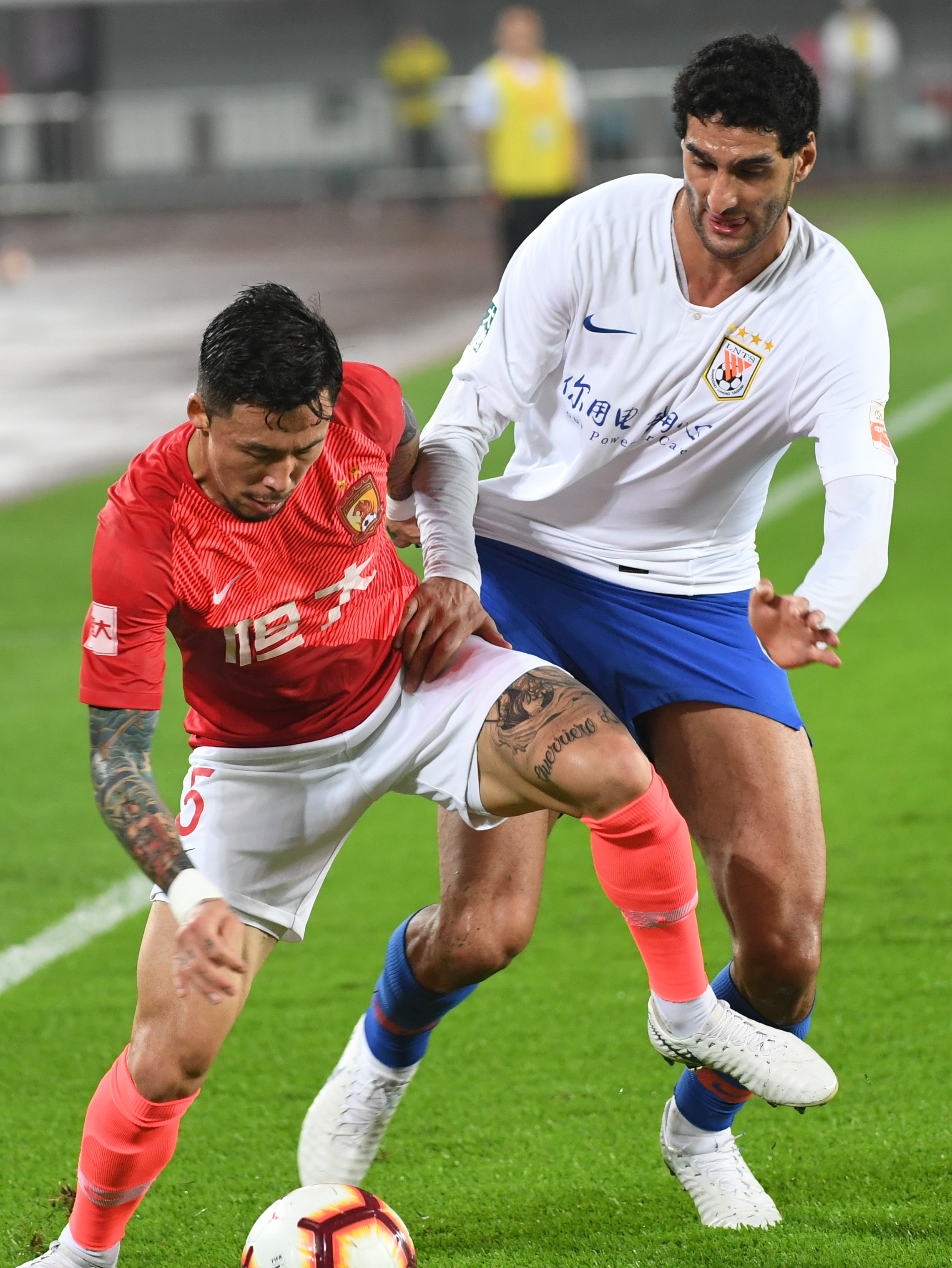 西甲：巴萨4-1大胜瓦伦西亚（西甲：巴塞罗那4比1轻取瓦伦西亚）