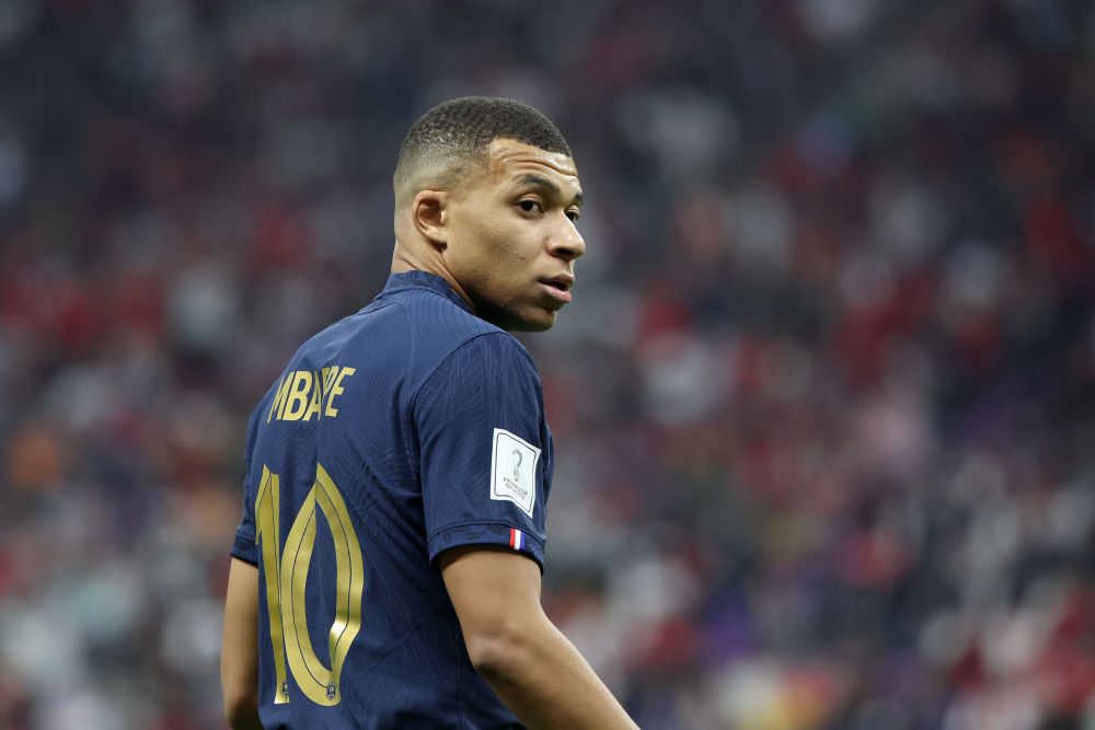 巴蒂：劳塔罗和小蜘蛛可以一起上，但其中一人必须做出牺牲（巴蒂：劳塔罗与小蜘蛛可同场，但必须有人作出牺牲）