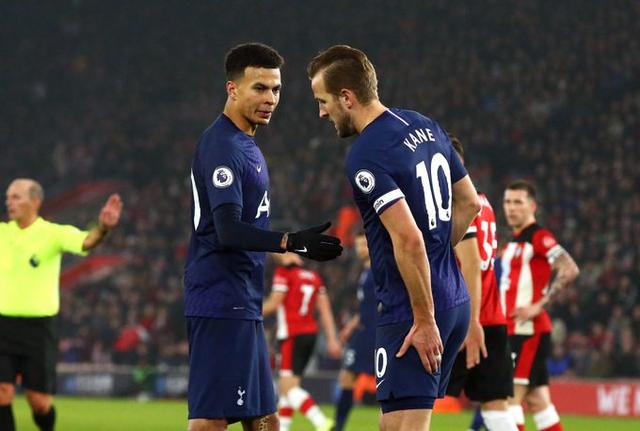 希勒：伊萨克真想走就赶紧卖了，纽卡的夏窗一团糟（希勒：伊萨克若铁心离队就尽快出售，纽卡今夏转会窗一塌糊涂）